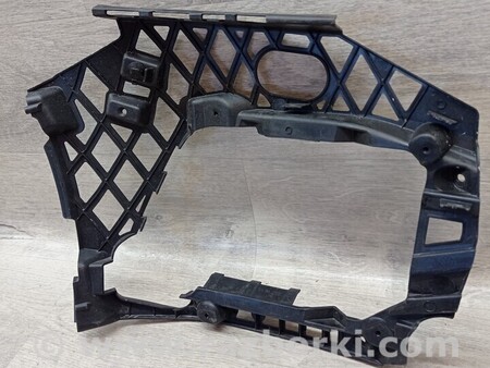 ФОТО Кронштейн кріплення направляюча башмак переднього бампера лівий для Volkswagen Passat B8 (07.2014-...) Киев