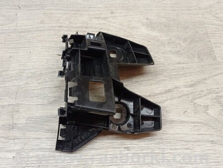 ФОТО Кронштейн кріплення направляюча заднього бампера правий для Volkswagen Passat B8 (07.2014-...) Киев