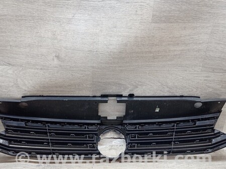 ФОТО Решетка радиатора бампера переднего центральная для Volkswagen Passat B8 (07.2014-...) Киев