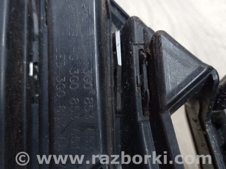 ФОТО Решетка радиатора бампера переднего центральная для Volkswagen Passat B8 (07.2014-...) Киев