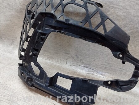 ФОТО Kронштейн кріплення направляюча переднього бампера правий для Volkswagen Passat B8 (07.2014-...) Киев