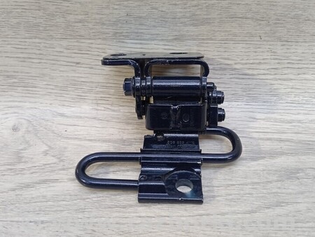 ФОТО Петля двери задней левая нижняя для Volkswagen Passat CC (01.2012-12.2016) Киев