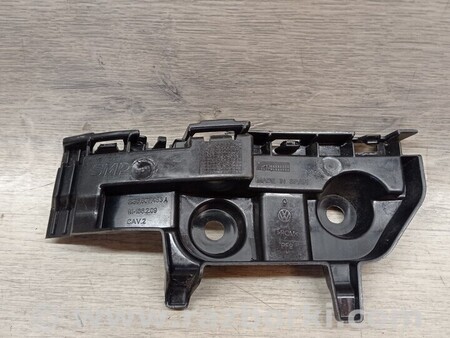 ФОТО Кронштейн кріплення направляюча заднього бампера лівий для Volkswagen Polo Киев