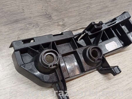 ФОТО Кронштейн кріплення направляюча заднього бампера лівий для Volkswagen Polo Киев