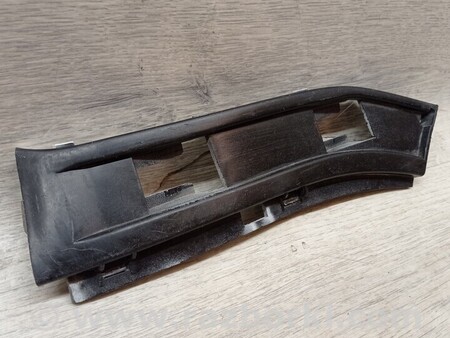 ФОТО Кронштейн кріплення направляюча переднього бампера правий для Volkswagen Polo Киев