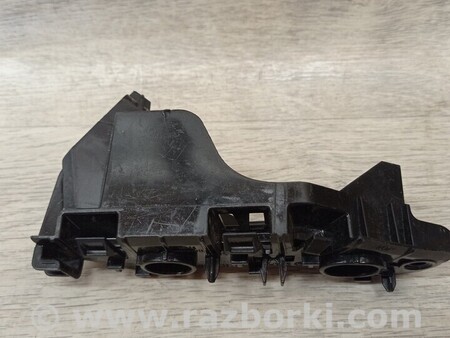 ФОТО Кронштейн кріплення направляюча переднього бампера правий для Volkswagen Polo Київ