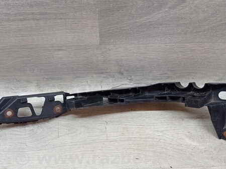 ФОТО Кронштейн кріплення направляюча фари правий Деф для Volkswagen Polo Киев