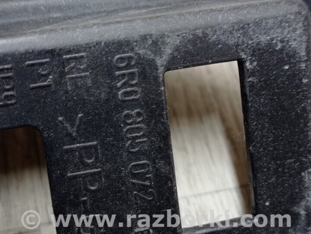 ФОТО Кронштейн кріплення направляюча фари правий Деф для Volkswagen Polo Киев