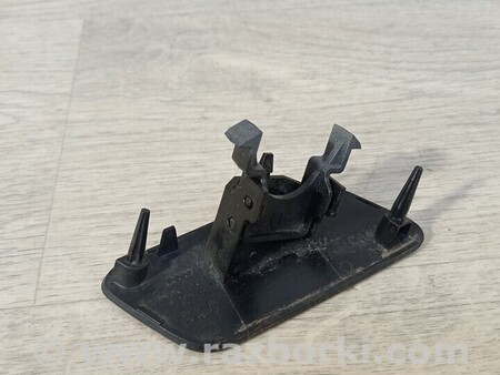 ФОТО Ліва заглушка омивача фари переднього бампера для Audi (Ауди) Q2 Киев