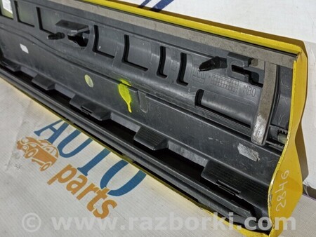 ФОТО Молдинг двері задньої лівої для Audi (Ауди) Q2 Киев