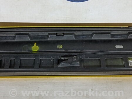 ФОТО Молдинг двері задньої лівої для Audi (Ауди) Q2 Киев