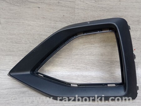 ФОТО Накладка Рамка Заглушка противотуманных фар бампера переднего для Audi (Ауди) Q2 Киев