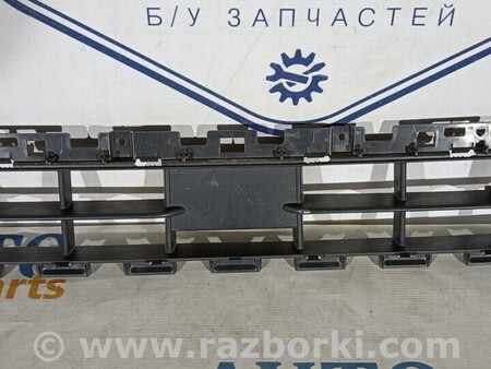 ФОТО Підсилювач решітки бампера переднього для Audi (Ауди) Q2 Киев