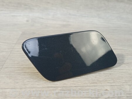 ФОТО Права заглушка переднього бампера омивача скла фари для Audi (Ауди) Q2 Киев