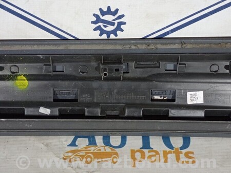 ФОТО Молдинг двері задньої правої для Audi (Ауди) Q3 8U, 8UB (06.2011-03.2019) Киев