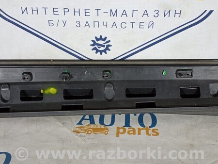 ФОТО Молдинг двері передньої лівої для Audi (Ауди) Q3 8U, 8UB (06.2011-03.2019) Киев