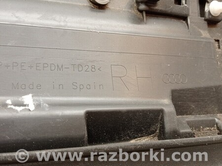 ФОТО Молдинг листва накладка двері дверки задньої правої для Audi (Ауди) Q3 8U, 8UB (06.2011-03.2019) Киев