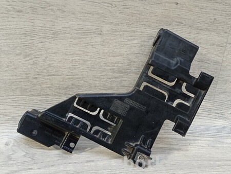 ФОТО Кронштейн крепления фары передней правой для Audi (Ауди) Q5 8R (04.2008-03.2017) Київ