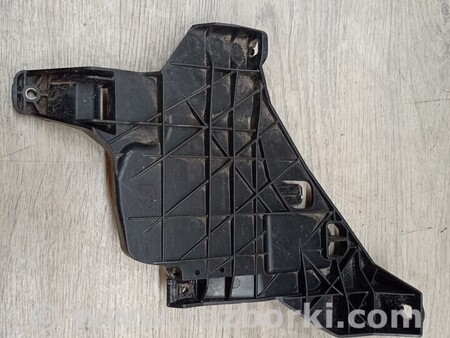 ФОТО Кронштейн кріплення направляюча фари права Аudi для Audi (Ауди) Q5 8R (04.2008-03.2017) Київ