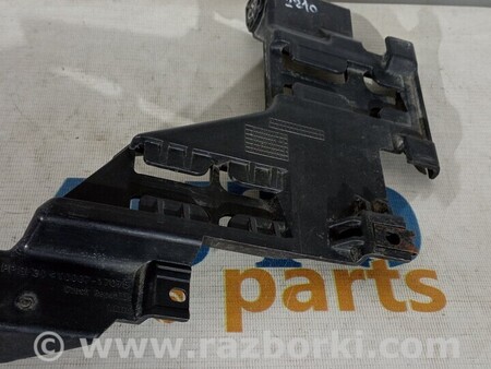 ФОТО Кронштейн кріплення фари передньої правої для Audi (Ауди) Q5 8R (04.2008-03.2017) Київ