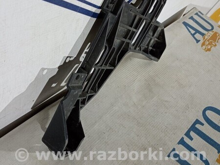 ФОТО Кронштейн кріплення фари передньої правої для Audi (Ауди) Q5 8R (04.2008-03.2017) Київ