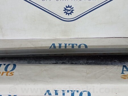 ФОТО Молдинг двері передній лівий для Audi (Ауди) Q5 8R (04.2008-03.2017) Київ