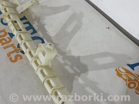 ФОТО Напрямне скло задніх правих дверей для Audi (Ауди) Q5 8R (04.2008-03.2017) Київ