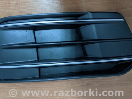 ФОТО Решетка бампера туманки Накладка права для Audi (Ауди) Q5 8R (04.2008-03.2017) Київ