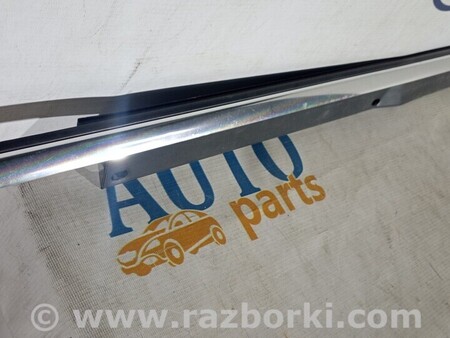 ФОТО Ущільнювач скла дверей задньої правої для Audi (Ауди) Q7 4M (03.2015-...) Киев