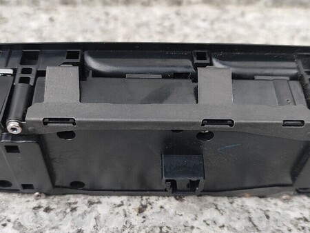 ФОТО Блок Управління склопідйомниками Передній лівий для Infiniti QX30 Киев