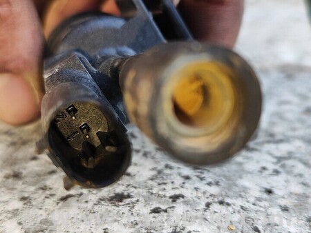 ФОТО Клапан перемикання системи подачі повітря для Infiniti QX30 Киев