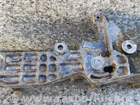 ФОТО Кронштейн ЕГР для Infiniti QX30 Киев