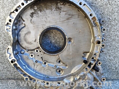 ФОТО Крышка коленвала задняя для Infiniti QX30 Киев