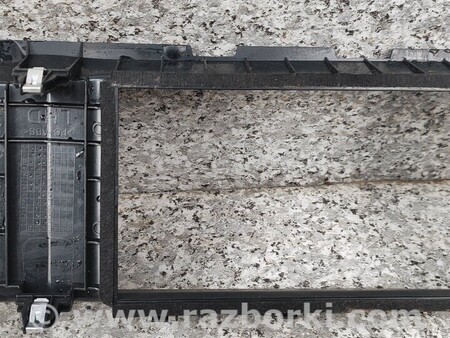 ФОТО Накладка рамка дисплея торпедо для Infiniti QX30 Киев