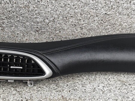 ФОТО Накладка торпеди шкіра для Infiniti QX30 Киев