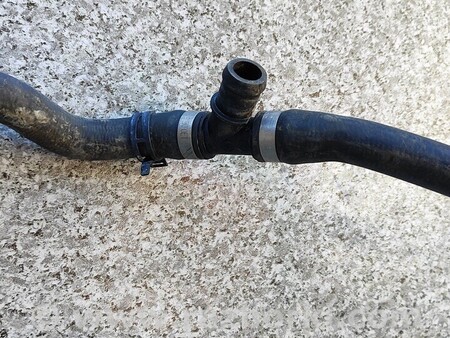 ФОТО Патрубок води для Infiniti QX30 Киев