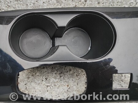 ФОТО Передній тримач чашки для Infiniti QX30 Киев