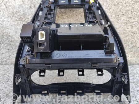 ФОТО Рамка накладка тунелю для Infiniti QX30 Киев