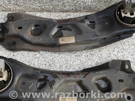 ФОТО Рычаг Важіль задній правий або лівий для Infiniti QX30 Киев