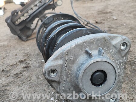 ФОТО Стойка амортизатор повротний кулак правий передній для Infiniti QX30 Киев