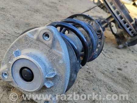 ФОТО Цапфа поворотний кулак передній лівий для Infiniti QX30 Киев