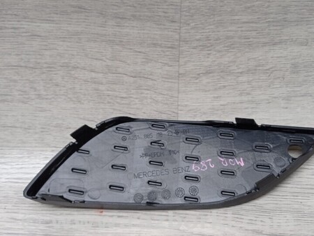 ФОТО Решітка накладка заглушка туманки ПТФ переднього бампера для Mercedes-Benz Rklasse Киев
