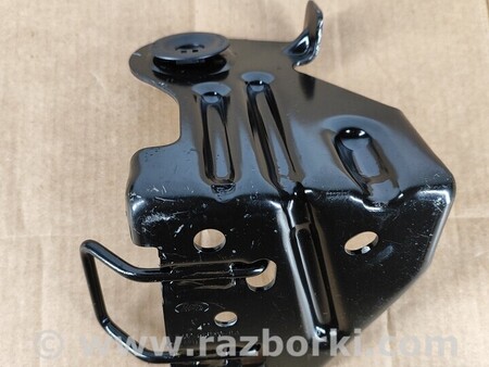 ФОТО Центральный кронштейн 2-го ряда сидений для Land Rover Range Rover Evoque Киев