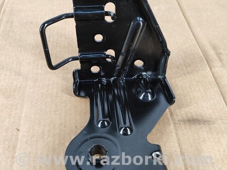 ФОТО Центральный кронштейн 2-го ряда сидений для Land Rover Range Rover Evoque Киев