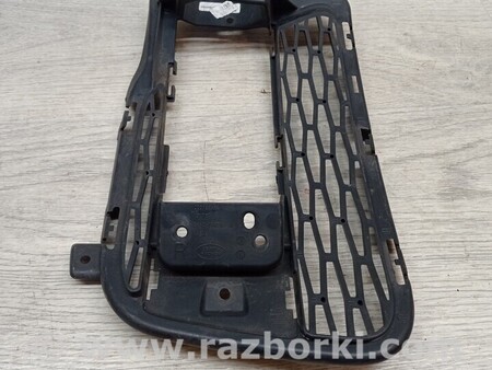 ФОТО Заглушка решітка туманки ПТФ переднього бампера права для Land Rover Range Rover Sport Киев