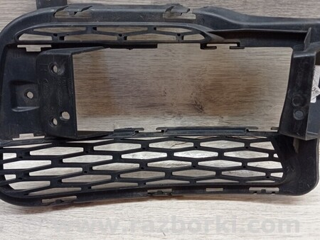 ФОТО Заглушка решітка туманки ПТФ переднього бампера права для Land Rover Range Rover Sport Киев