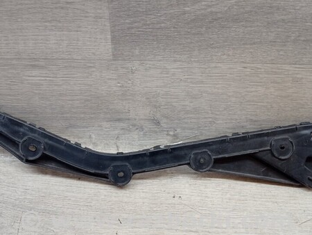 ФОТО Кронштейн кріплення направляюча заднього бампера правий для Skoda Rapid Київ