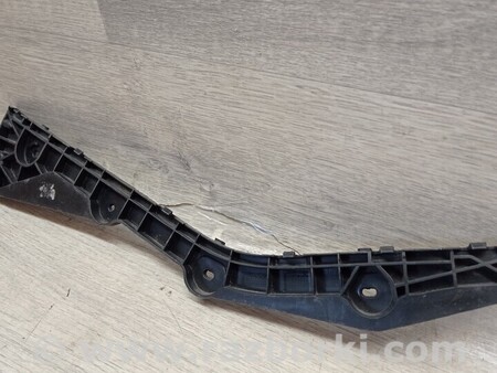 ФОТО Кронштейн кріплення направляюча заднього бампера правий для Skoda Rapid Київ