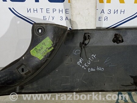 ФОТО Накладка кришки багажника ліва для Toyota RAV-4 (05-12) Київ