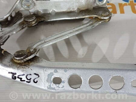 ФОТО Петля капота ліва для Skoda Roomster Киев